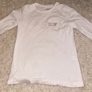 White long sleeve vineyard vines shirt